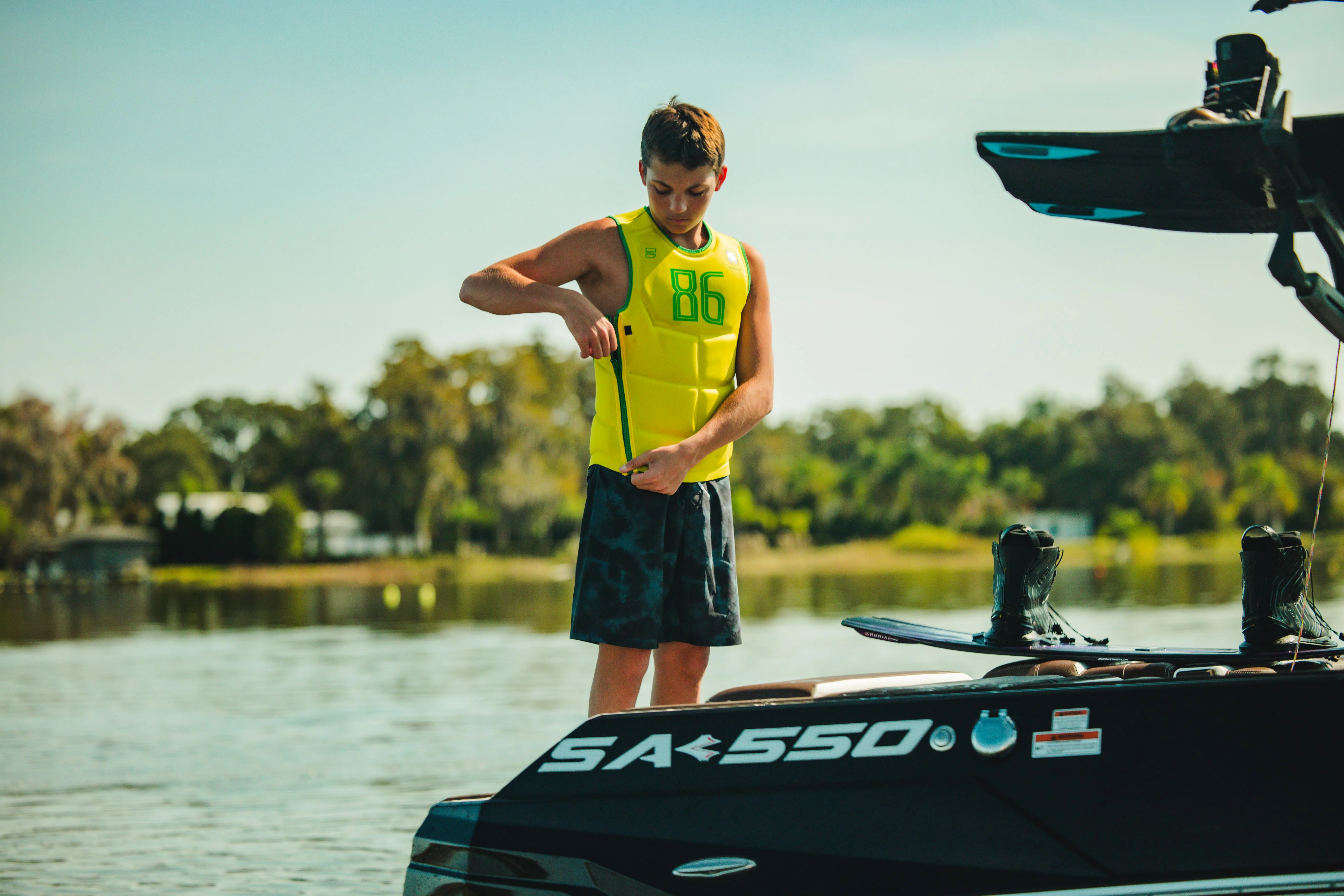 BALLER REVERSIBLE COMP VEST - Image 11