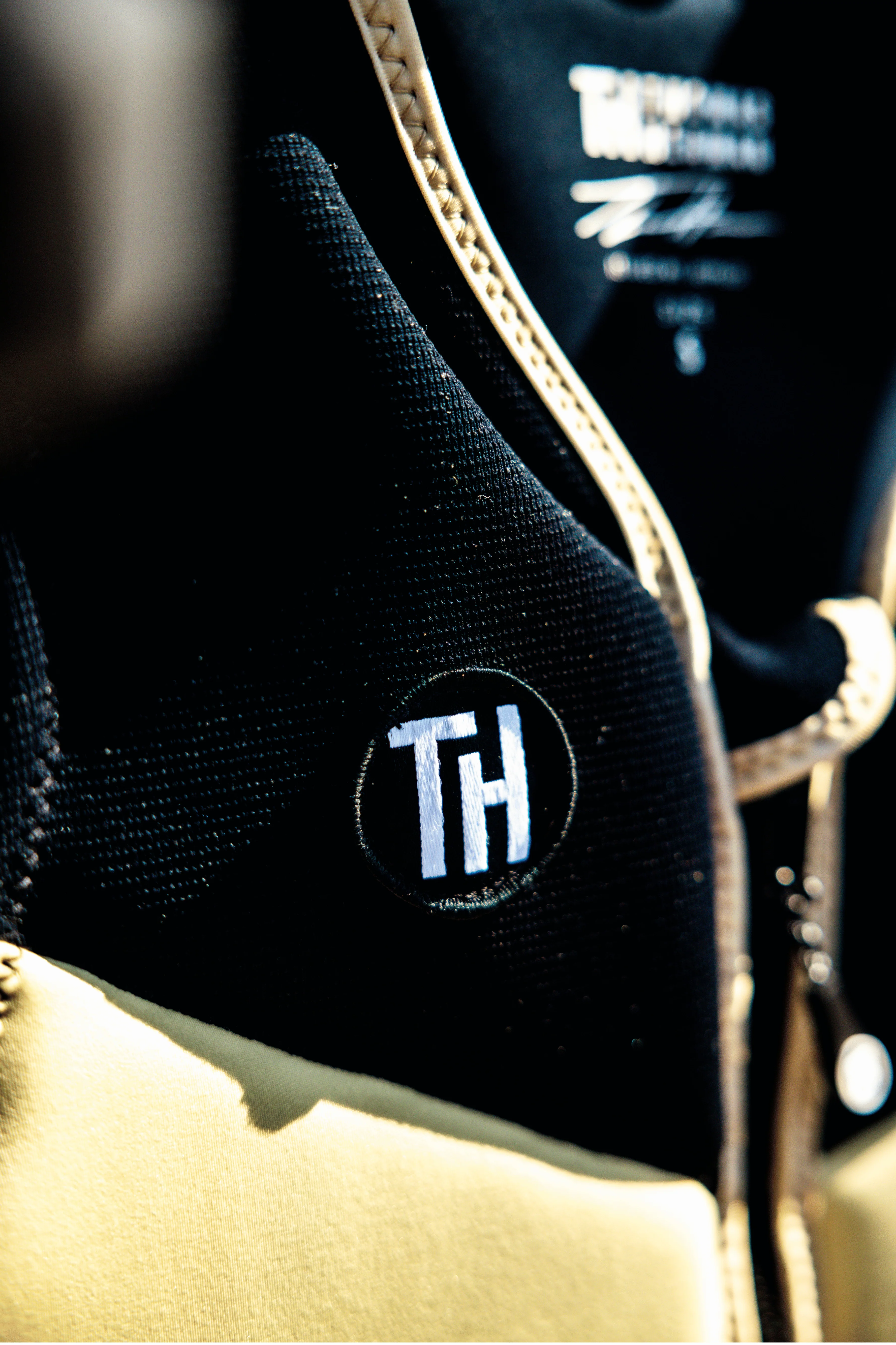 THOMAS HERMAN COMP VEST - Image 11